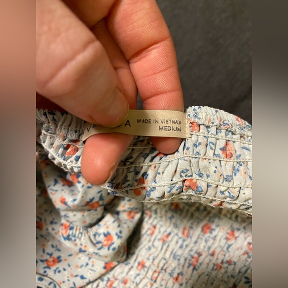 Cropped Floral Blouse - Picture 5 of 5